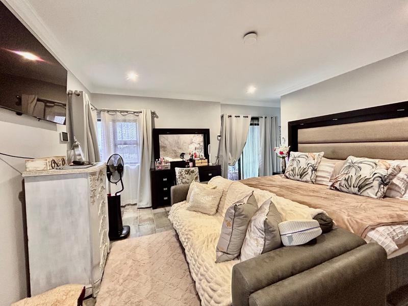 4 Bedroom Property for Sale in Everglades Estate North West